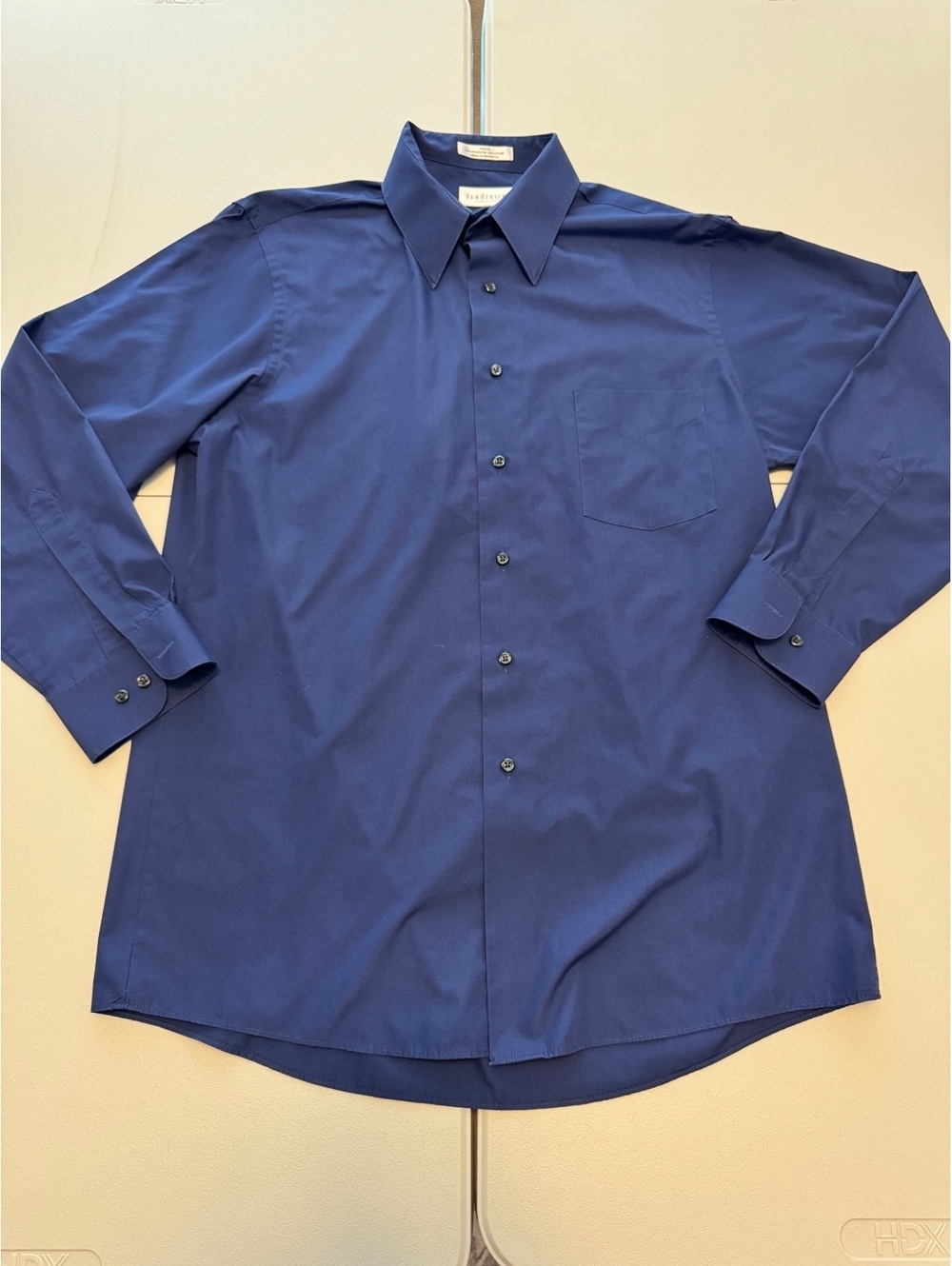 Van Heusen Men's Wrinkle-Free Dress Shirt Large 16 32/33 Navy Blue Poplin